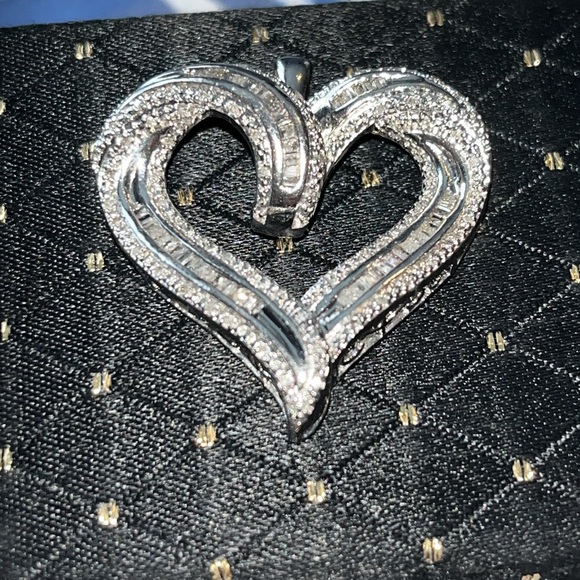 Large Sterling Silver and Diamond Heart Pendant!!! - Picture 2 of 7